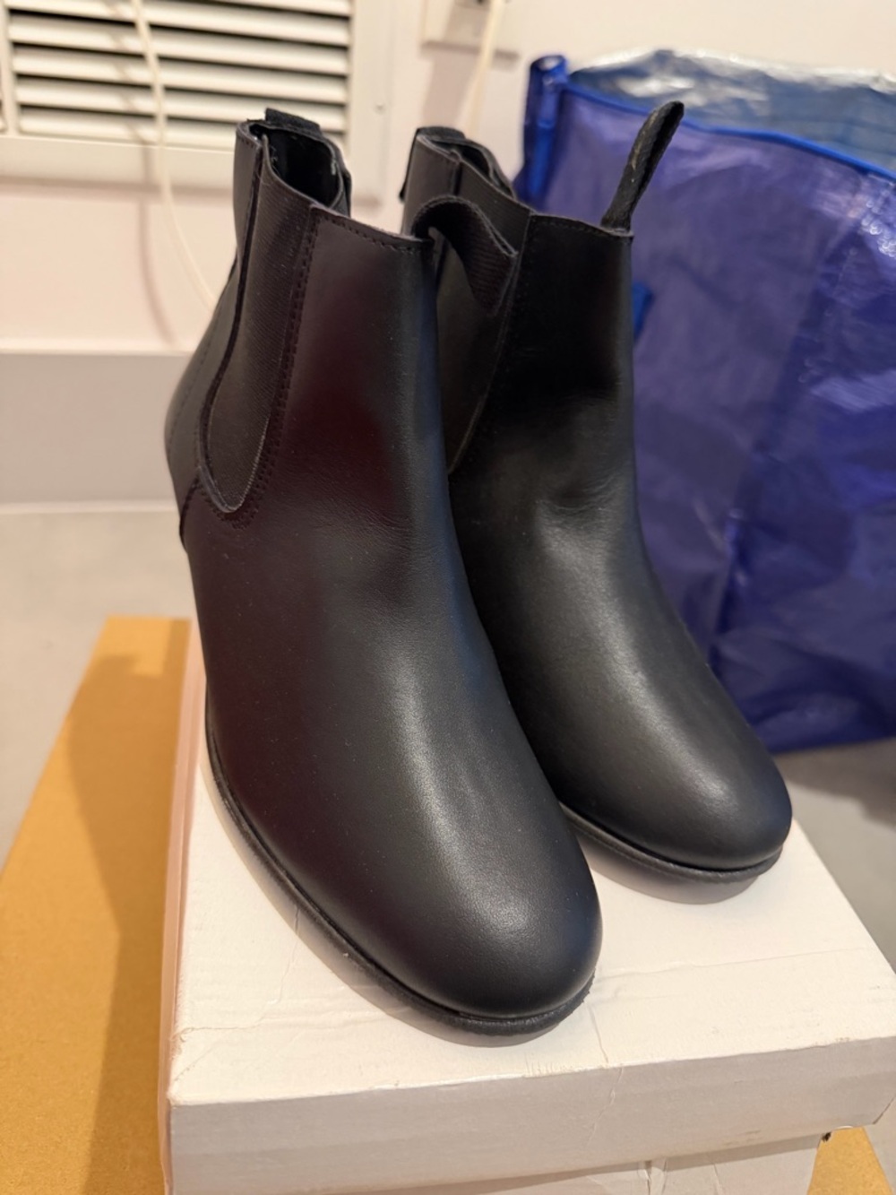 Black Women's Chelsea Ankle Boots - Sleek Casual Style